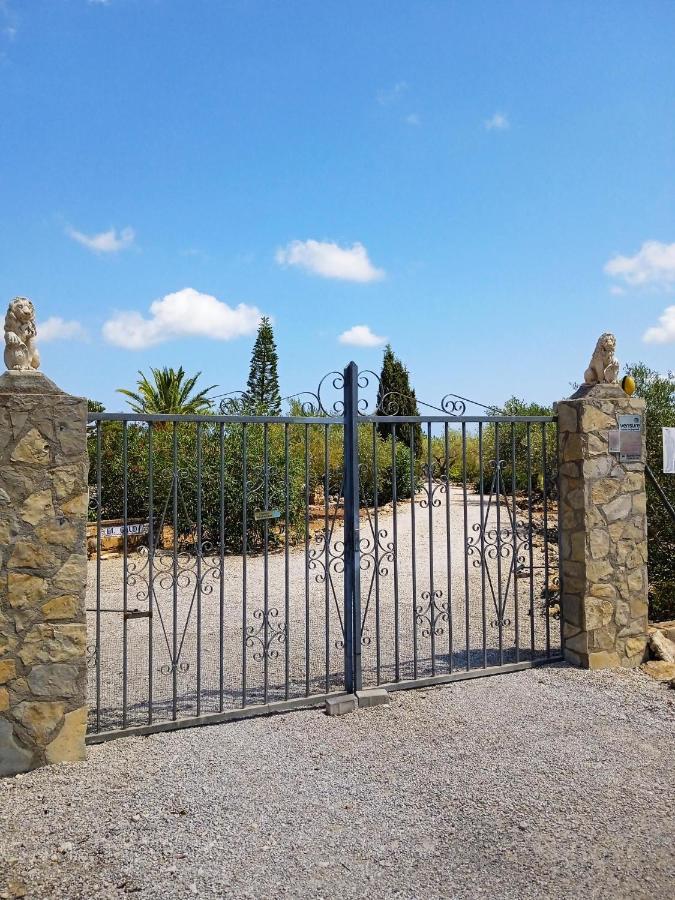 Finca El Gaudi, Casita Catharina L'Ampolla Exterior foto